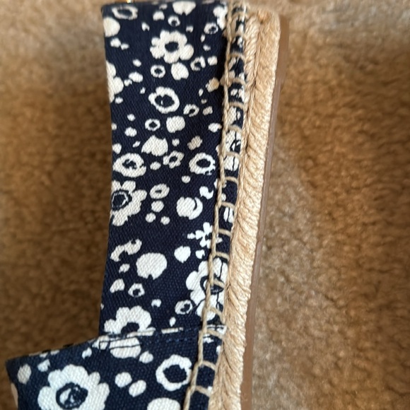 TORY BURCH - LIKE NEW Floral Espadrilles - Size 7 - Picture 8 of 10